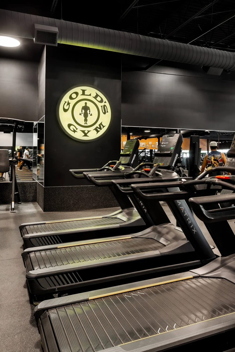 GoldsGym-17-1.webp